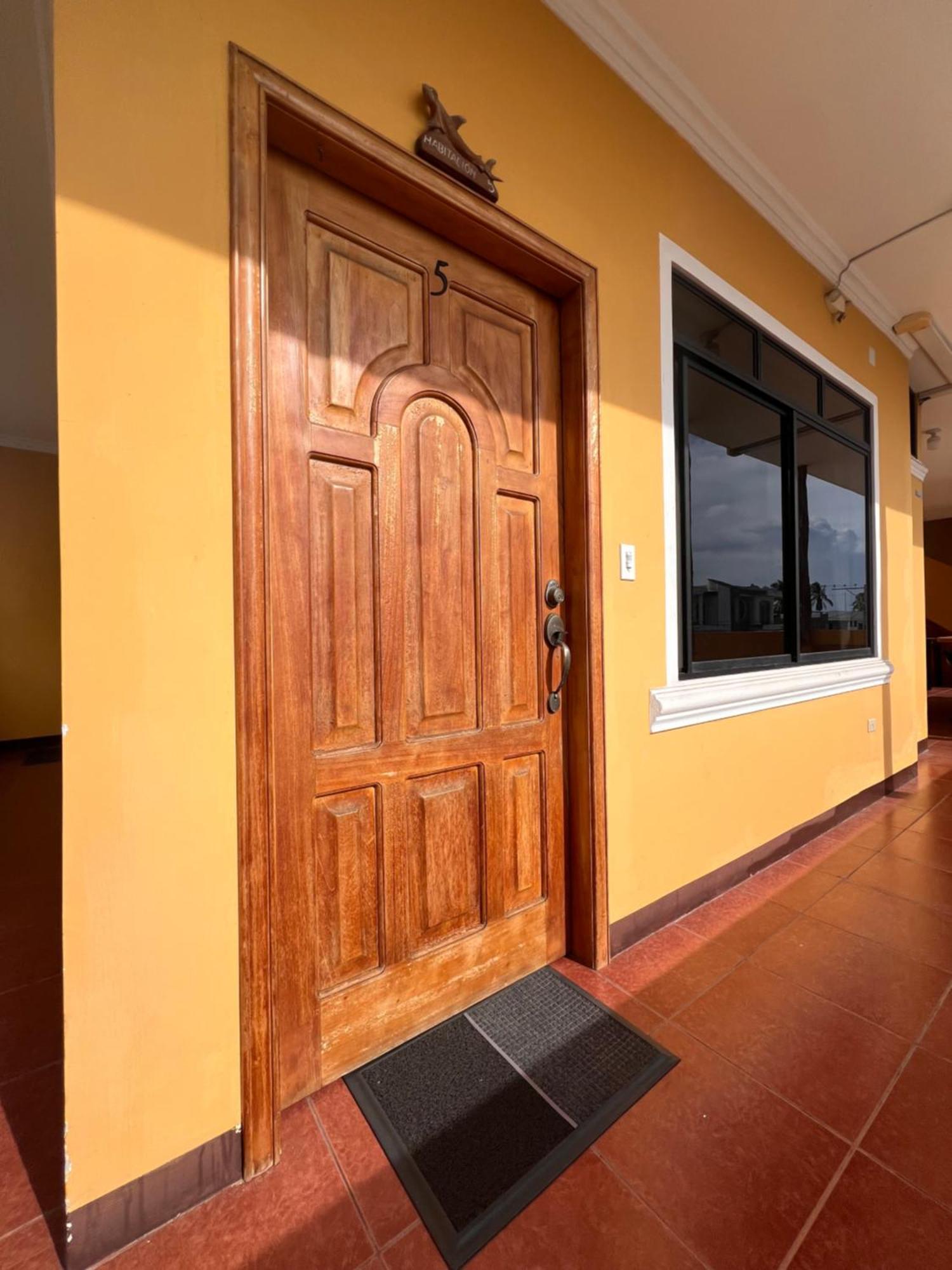 Hostal Casa Cascada Puerto Ayora  Bagian luar foto