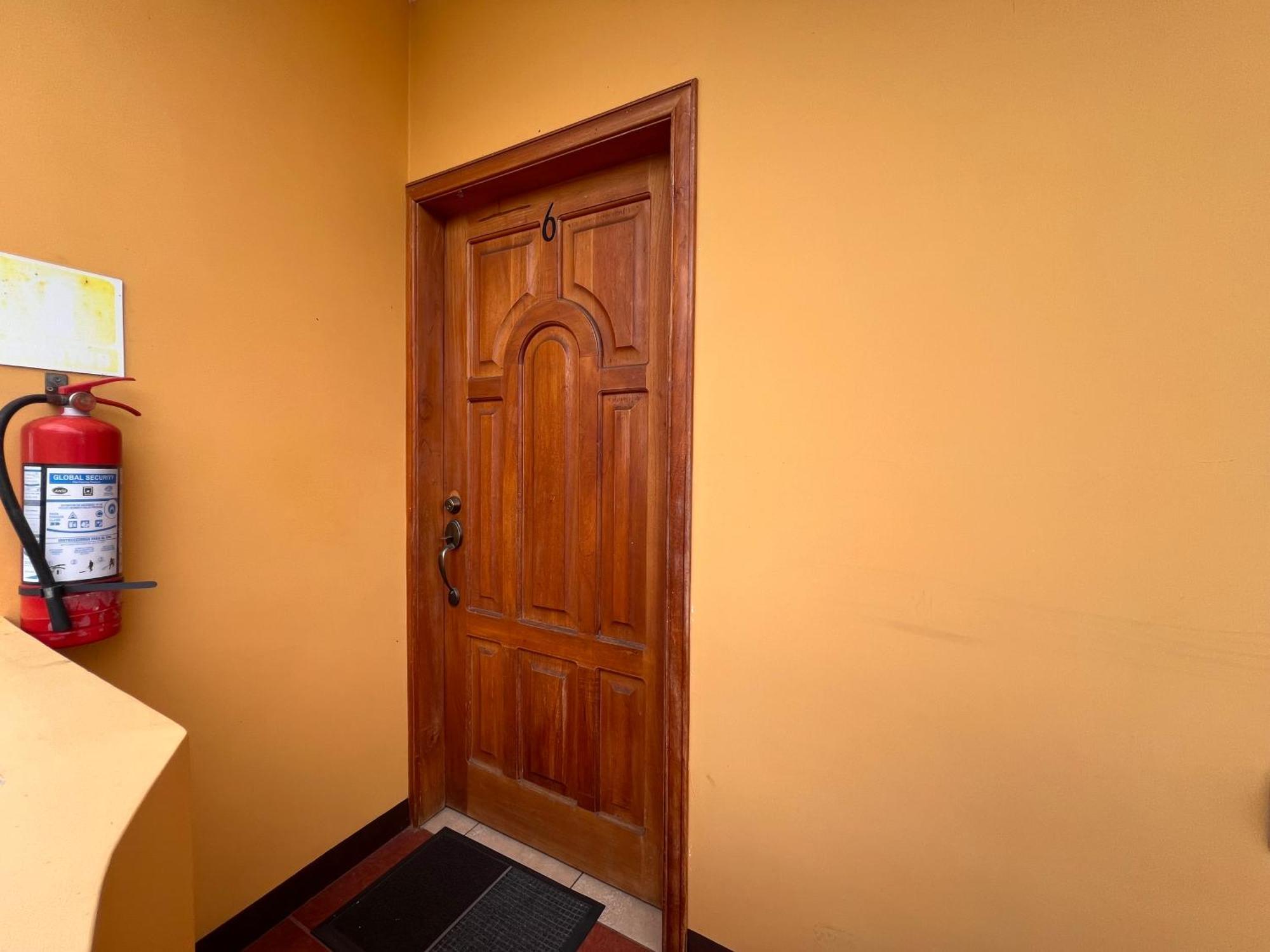Hostal Casa Cascada Puerto Ayora  Bagian luar foto