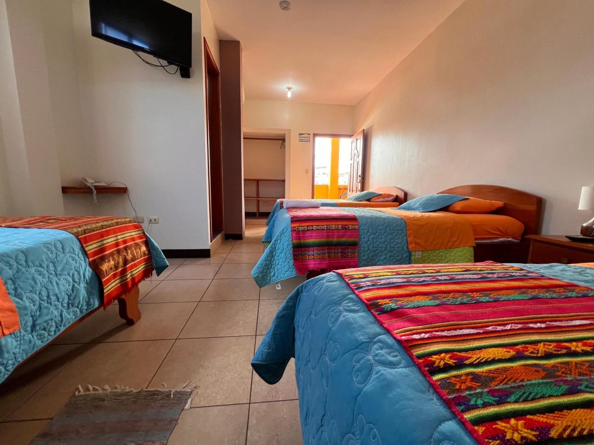 Hostal Casa Cascada Puerto Ayora  Bagian luar foto