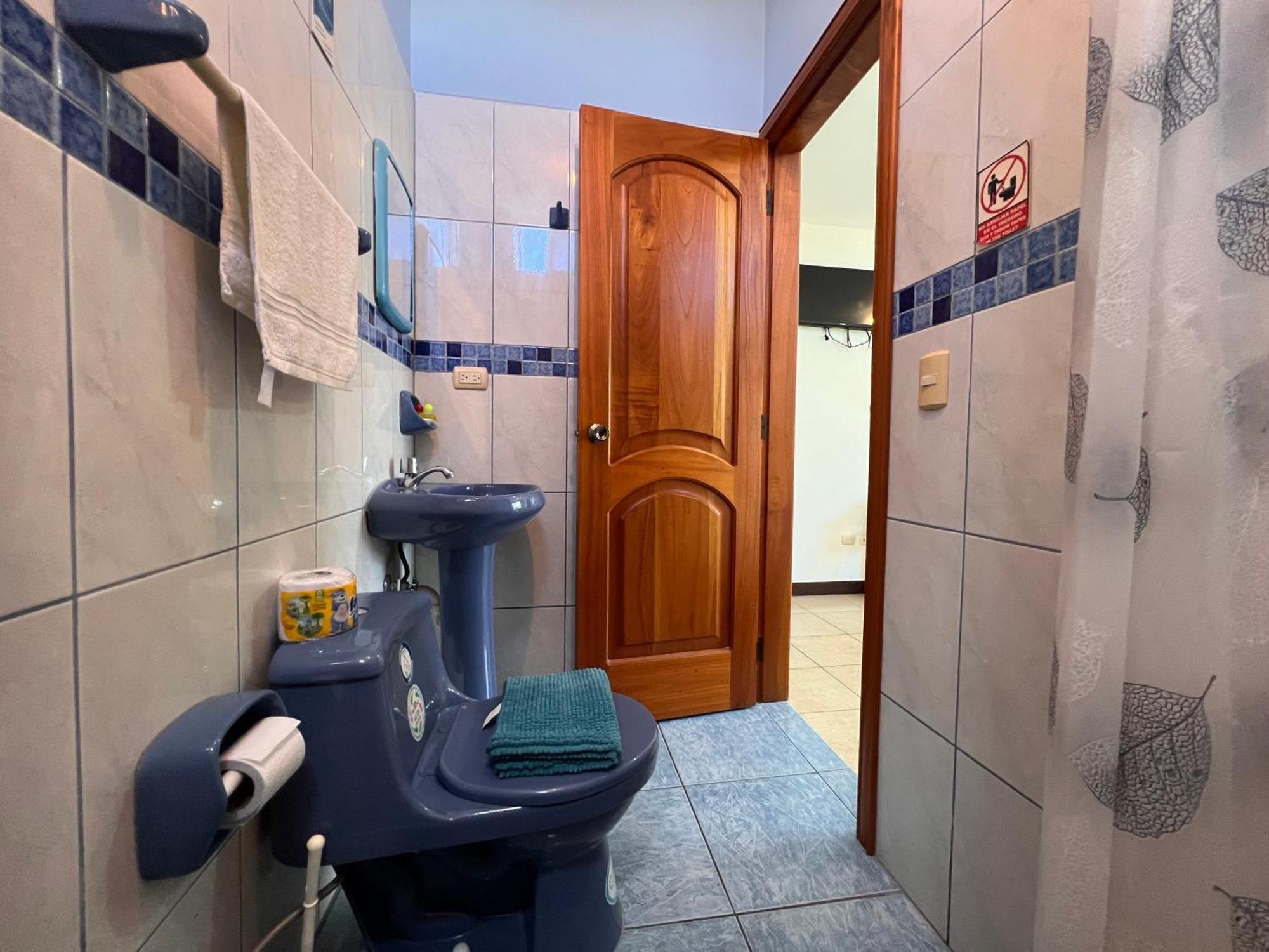 Hostal Casa Cascada Puerto Ayora  Bagian luar foto