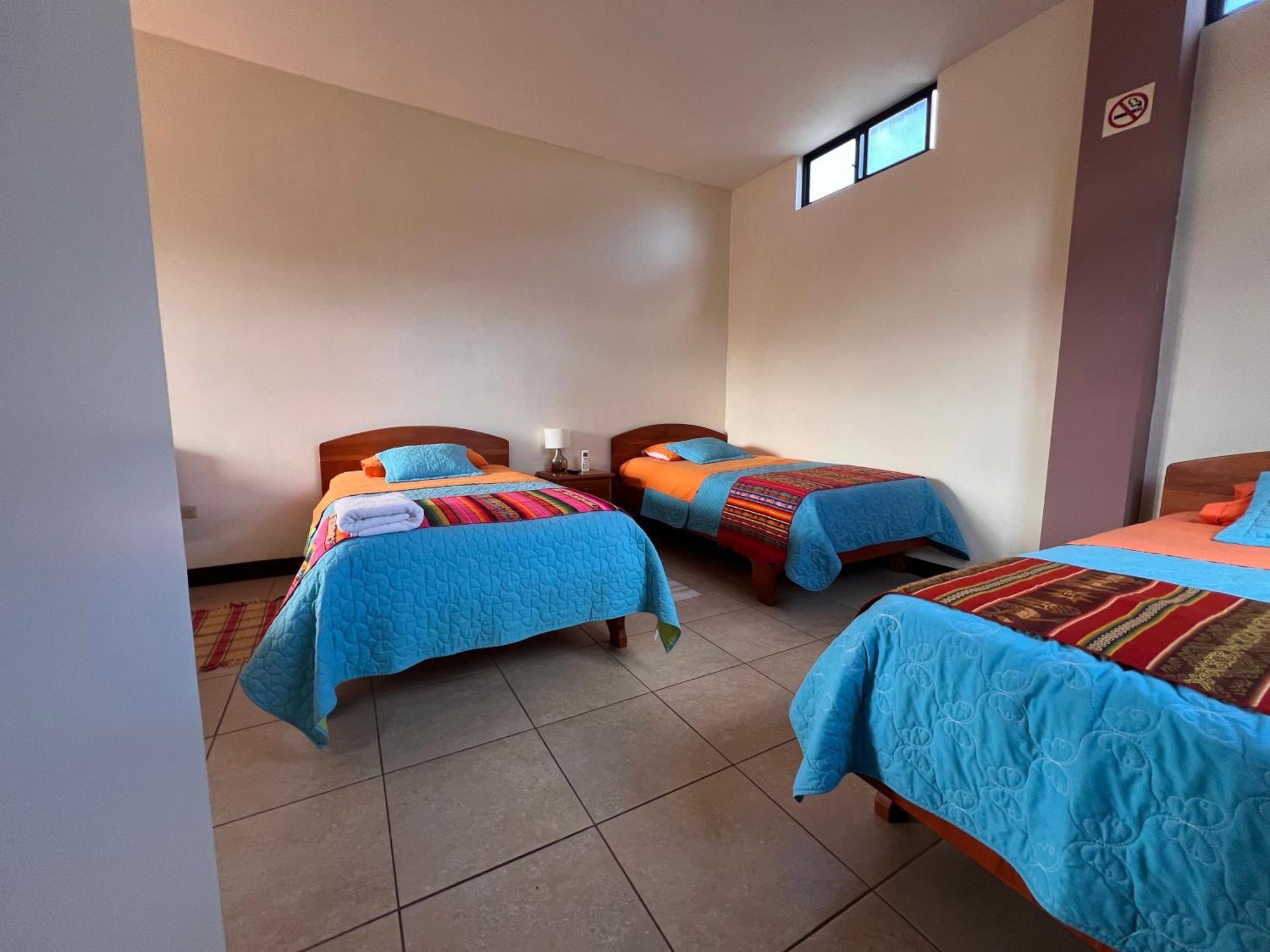 Hostal Casa Cascada Puerto Ayora  Bagian luar foto