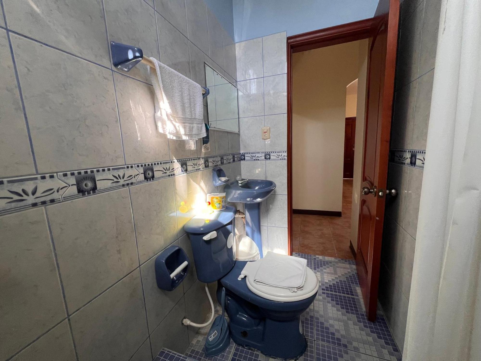 Hostal Casa Cascada Puerto Ayora  Bagian luar foto