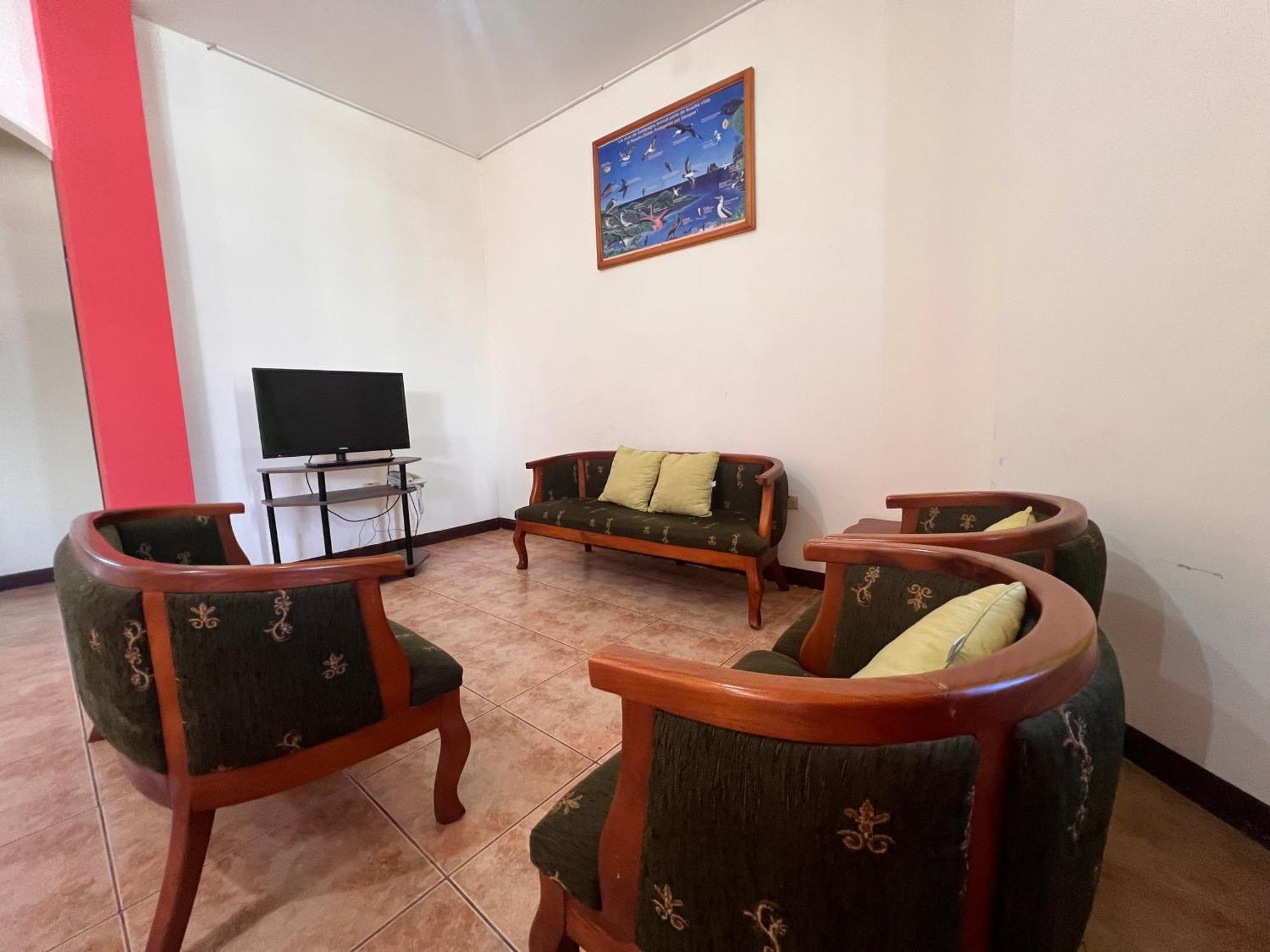 Hostal Casa Cascada Puerto Ayora  Bagian luar foto